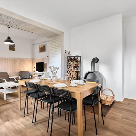 U Pratel Kovářská