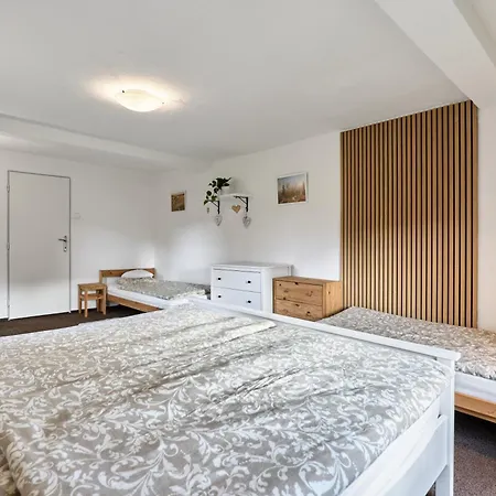 U Pratel Kovářská